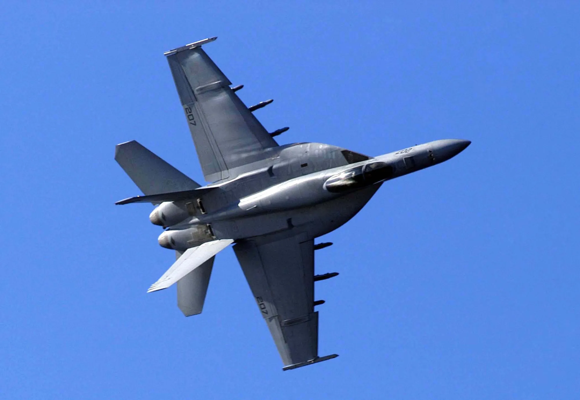 Super Hornet ilmassa
