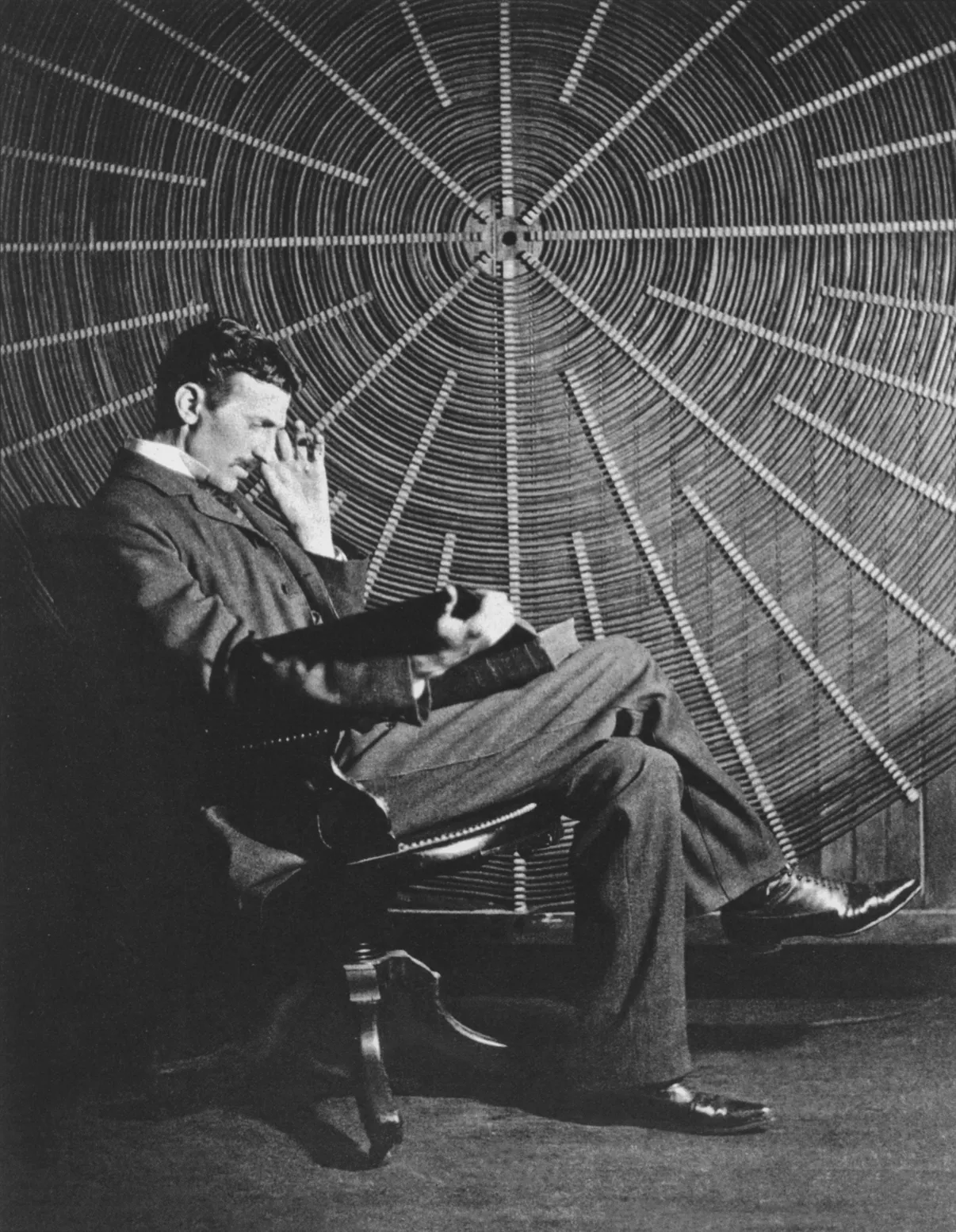 Tesla pohtii