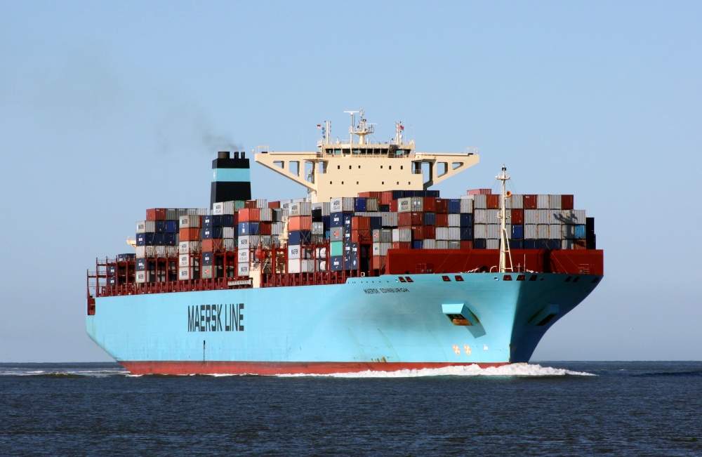 Maersk Edinburgh -alus Cuxhavenin luona (kuva flickr/cuxclipper)