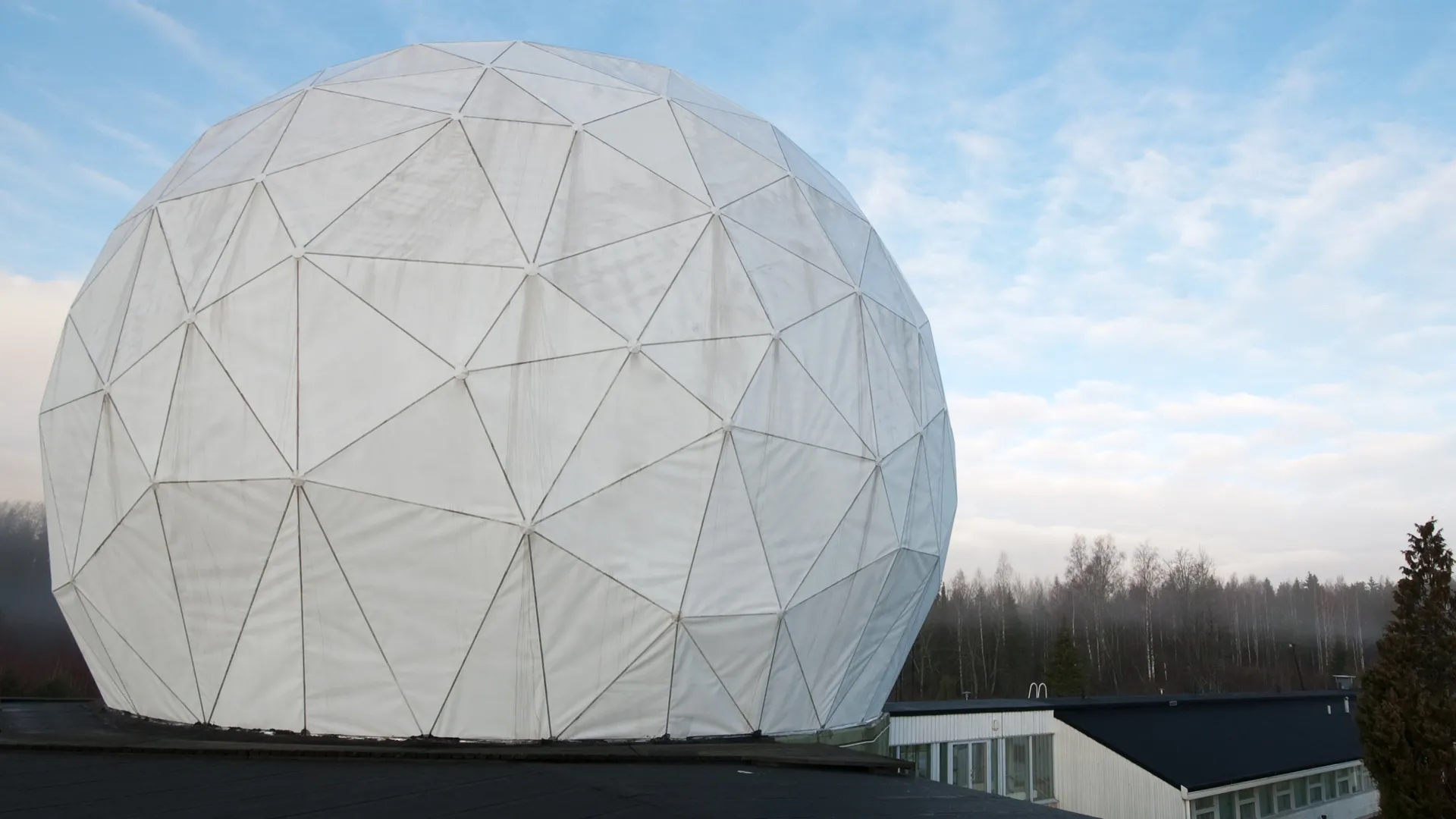 Metsähovin radioteleskoopin kupu. Kuva: Metsähovin radiotutkimusasema