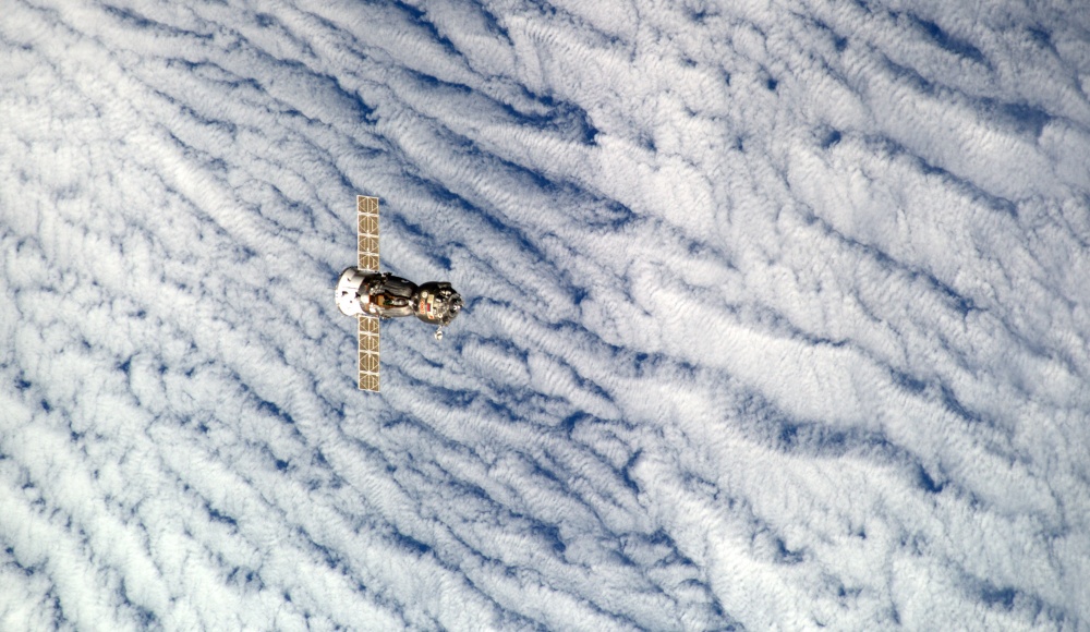 Aikaisempi Sojuz-alus avaruusasemalta kuvattuna