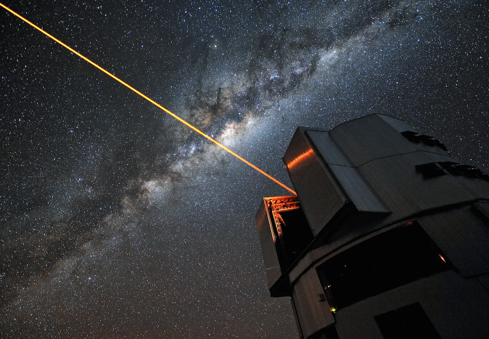 Lasersäde avaruuteen