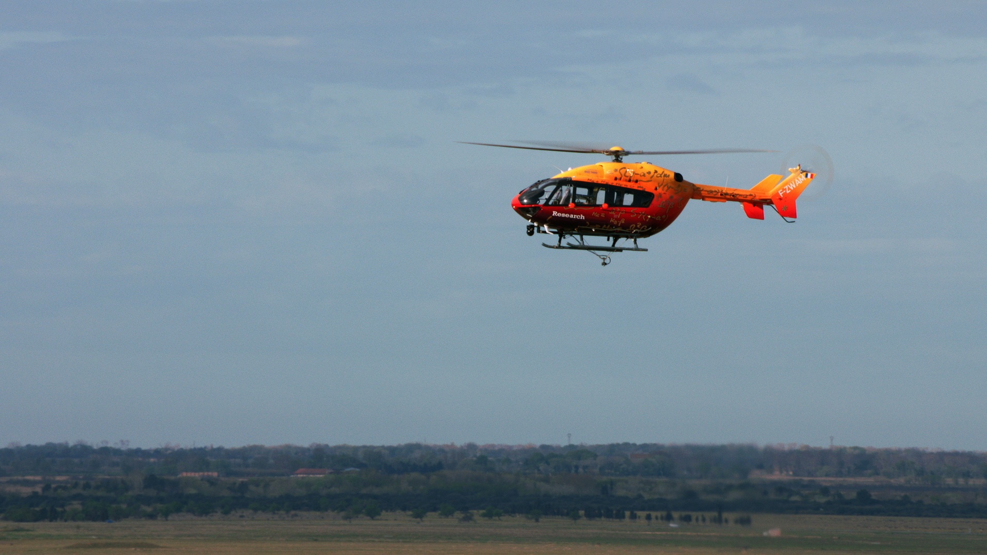 Eurocopter EC145 koelennollaan.