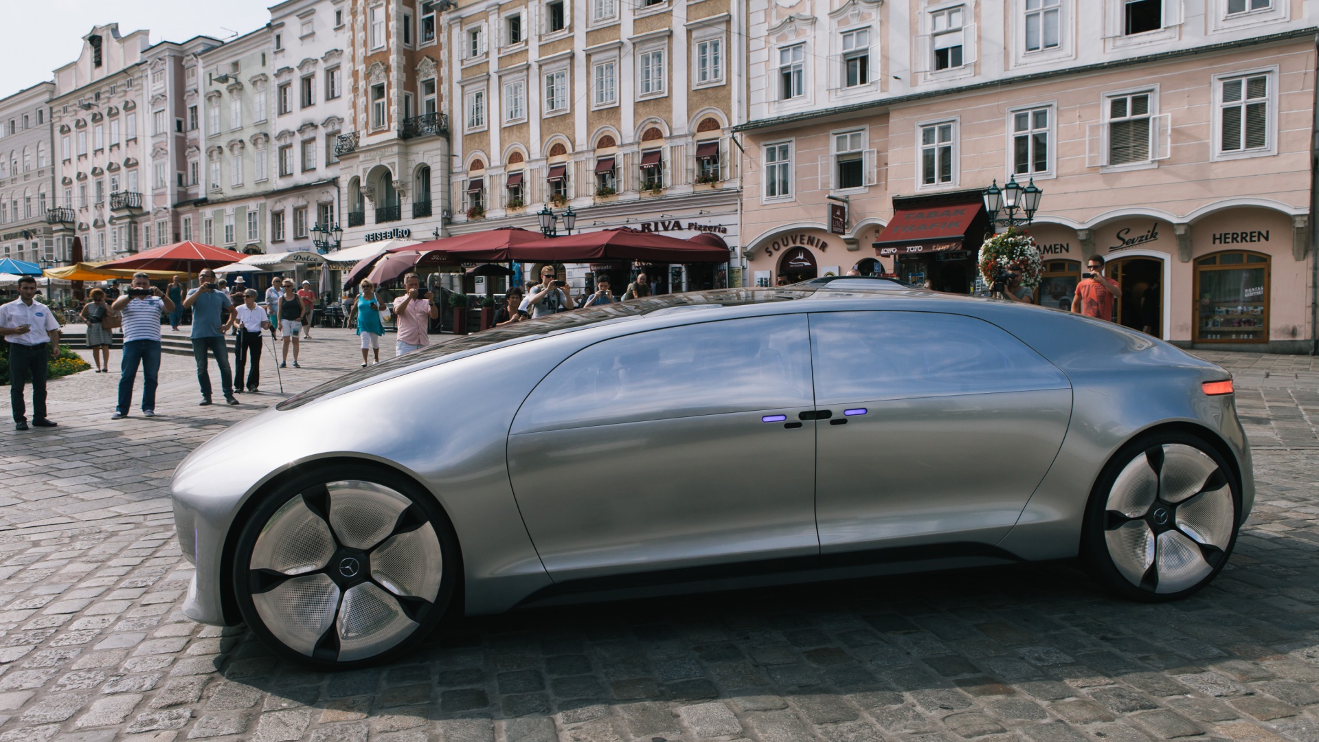 Mercedes-Benz F 015