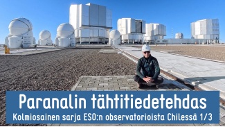 Jari Mäkinen VLT:n havaintotasanteella teleskooppien edessä