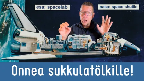 Spacelab sukkulan sisällä sivukuvassa