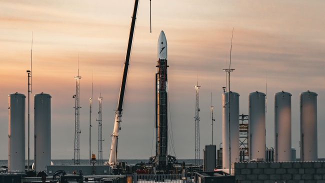 Isar Aerospacen Spectrum-raketti lähtövalmiina